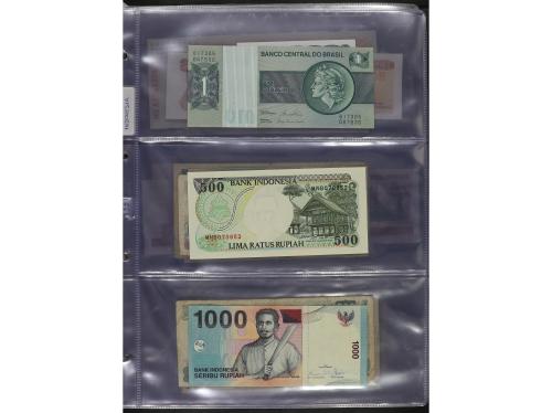 BILLETES EXTRANJEROS. Lote Más de 200 Billetes. Siglo XX. DI