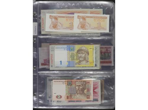 BILLETES EXTRANJEROS. Lote Más de 200 Billetes. Siglo XX. DI