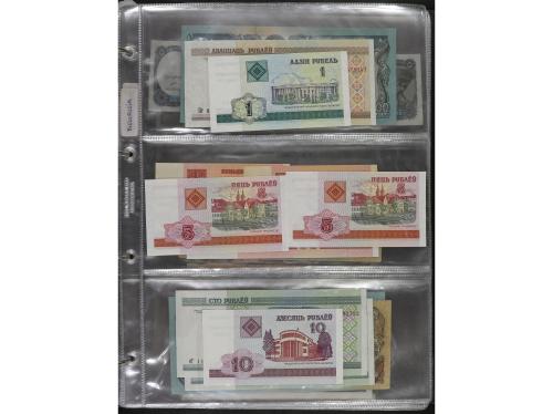 BILLETES EXTRANJEROS. Lote Más de 200 Billetes. Siglo XX. DI