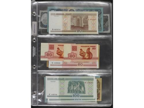 BILLETES EXTRANJEROS. Lote Más de 200 Billetes. Siglo XX. DI