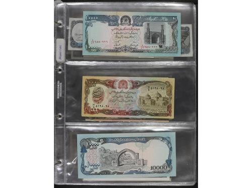 BILLETES EXTRANJEROS. Lote Más de 200 Billetes. Siglo XX. DI