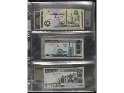 BILLETES EXTRANJEROS. Lote Más de 200 Billetes. Siglo XX. DI