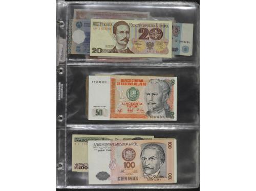 BILLETES EXTRANJEROS. Lote Más de 200 Billetes. Siglo XX. DI