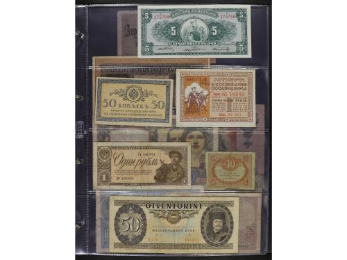 Lote Alrededor de 98 billletes. Siglo XX. Contiene billetes 