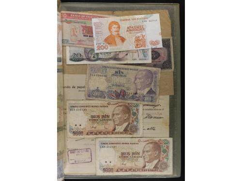 BILLETES ESPAÑOLES. Lote alrededor de 200 billetes. Mayoría 