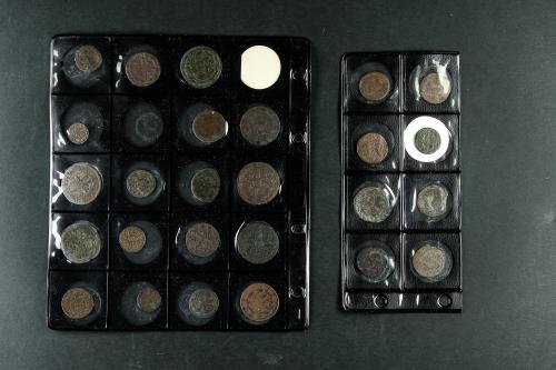 FERNANDO VII. Lote 26 cobres. AE. Incluye diferentes módulos