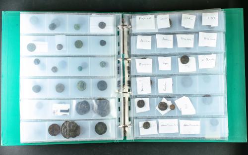 LOTES y COLECCIONES. Lote alrededor de 150 monedas. GRECIA A