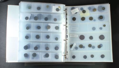 IMPERIO ROMANO. Lote alrededor de 325 monedas. AE. Varios em