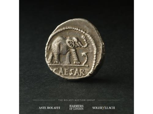 IMPERIO ROMANO. Denario. 54-51 a.C. JULIO CÉSAR. GALIA. Anv.