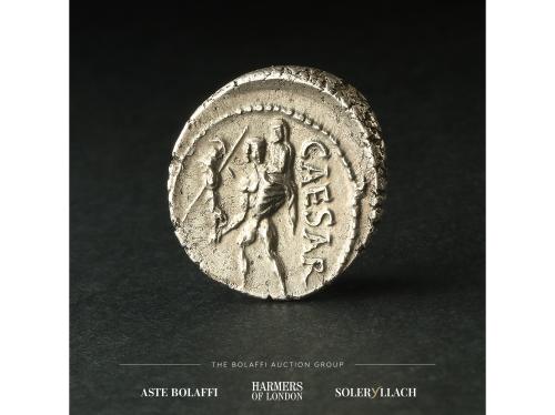 IMPERIO ROMANO. Denario. 47-46 a.C. JULIO CÉSAR. GALIA. Anv.