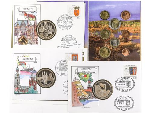 LOTES Y COLECCIONES EXTRANJERO. Lote Centenares de monedas. 