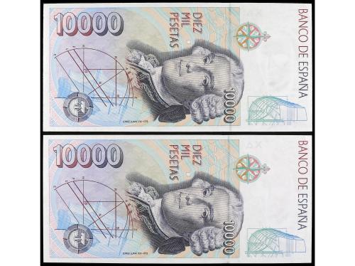 JUAN CARLOS I. Lote 2 billetes 10.000 Pesetas. 12 Octubre 19
