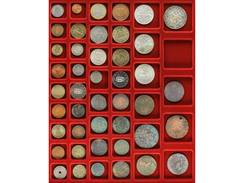 LOTES y COLECCIONES. Lote centenares monedas y 48 billetes. 