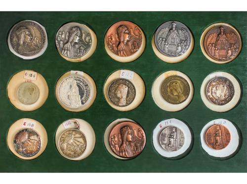 MEDALLAS ESPAÑOLAS. Colección Más de 5.000 Medallas. Siglo X