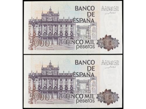 JUAN CARLOS I. Lote 2 billetes 5.000 Pesetas. 23 Octubre 197