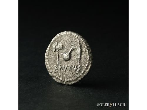 IMPERIO ROMANO. Denario. 43-42 a.C. BRUTO. P. Cornelius Lent