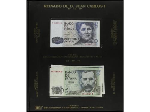Lote 3 álbums con alrededor 40 billetes 1 Peseta a 5.000 Pes