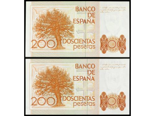 JUAN CARLOS I. Lote 2 billetes 200 Pesetas. 18 Septiembre 19