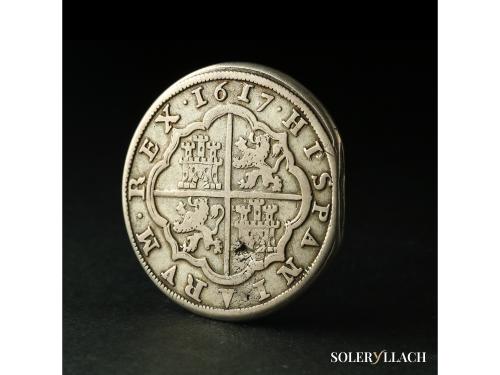 FELIPE III. 8 Reales. 1617. SEGOVIA. A cruz encima. Anv.: Ac