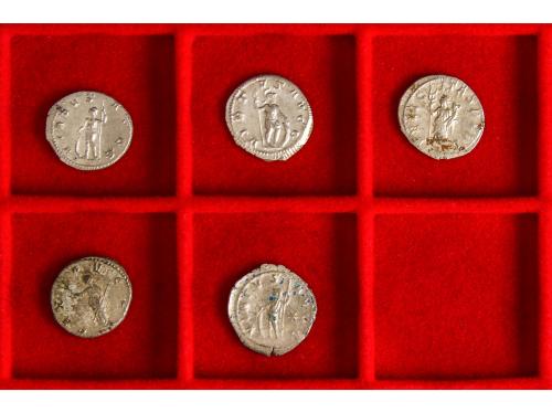 IMPERIO ROMANO. Lote 5 monedas Antoniniano. 251-253 d.C. VOL