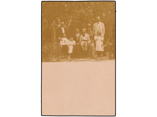 ✉ ESPAÑA. Ed. 31. 10 cts. carmín, al dorso fotografía famili