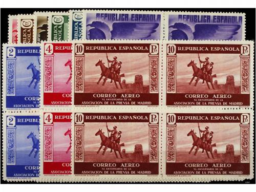 ** ESPAÑA. Ed. 711/25. SERIE COMPLETA en bloques de cuatro. 