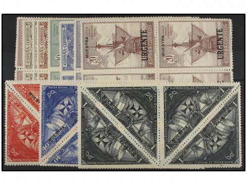 ** ESPAÑA. Ed. 531/46M (4). SERIE COMPLETA en bloques de cua