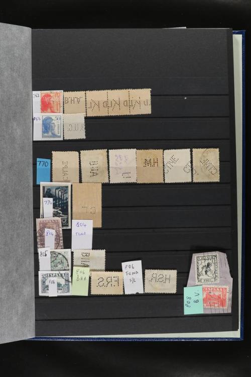 ° ✉ ESPAÑA. PERFORADOS (PERFINS). Colección de 1880 a 1980. 
