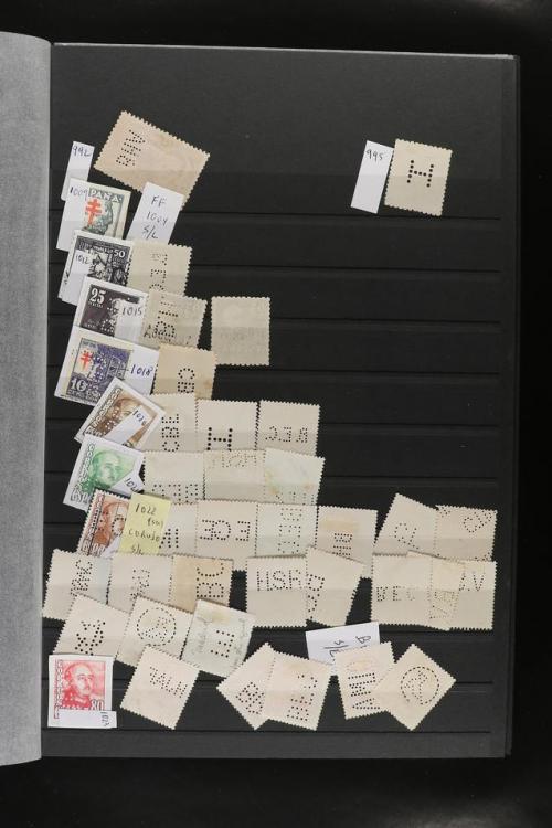 ° ✉ ESPAÑA. PERFORADOS (PERFINS). Colección de 1880 a 1980. 