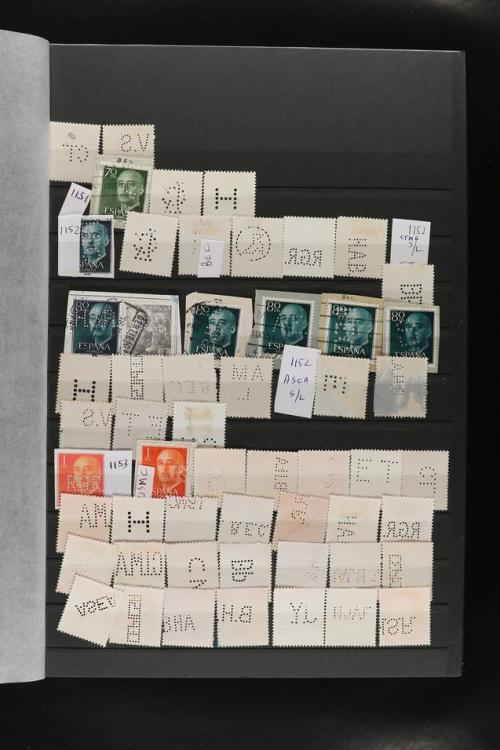 ° ✉ ESPAÑA. PERFORADOS (PERFINS). Colección de 1880 a 1980. 