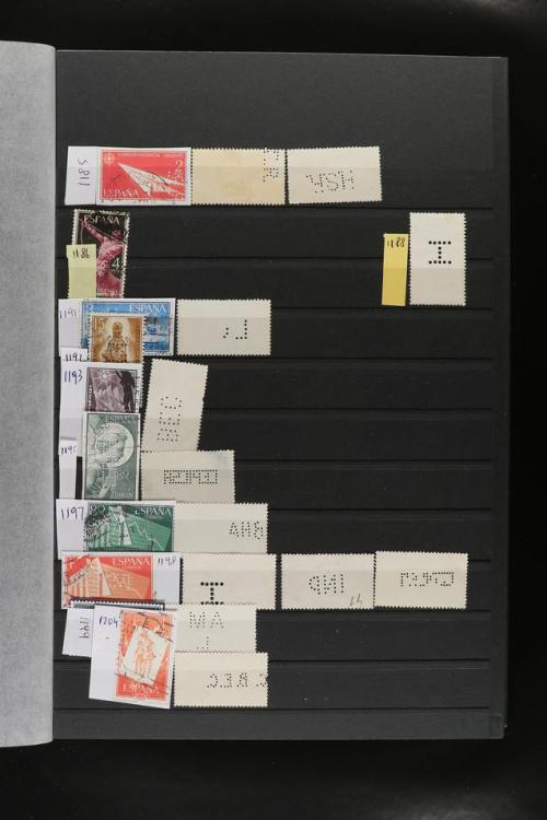 ° ✉ ESPAÑA. PERFORADOS (PERFINS). Colección de 1880 a 1980. 