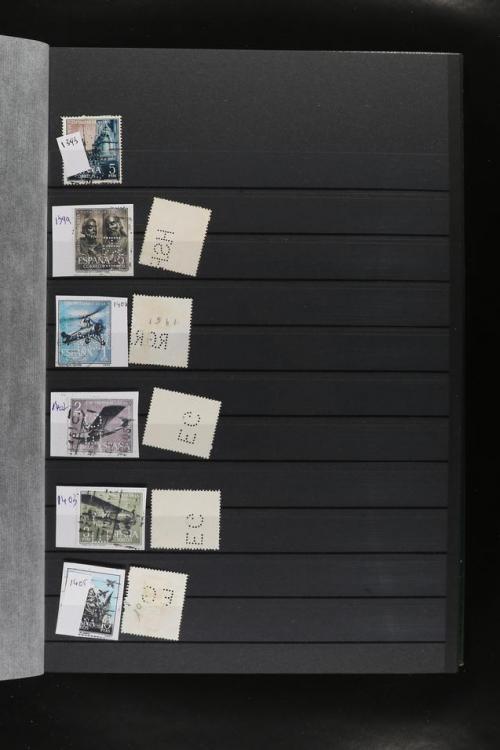 ° ✉ ESPAÑA. PERFORADOS (PERFINS). Colección de 1880 a 1980. 