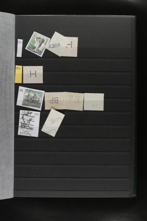 ° ✉ ESPAÑA. PERFORADOS (PERFINS). Colección de 1880 a 1980. 