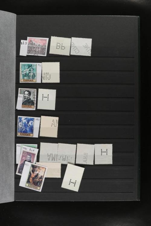 ° ✉ ESPAÑA. PERFORADOS (PERFINS). Colección de 1880 a 1980. 