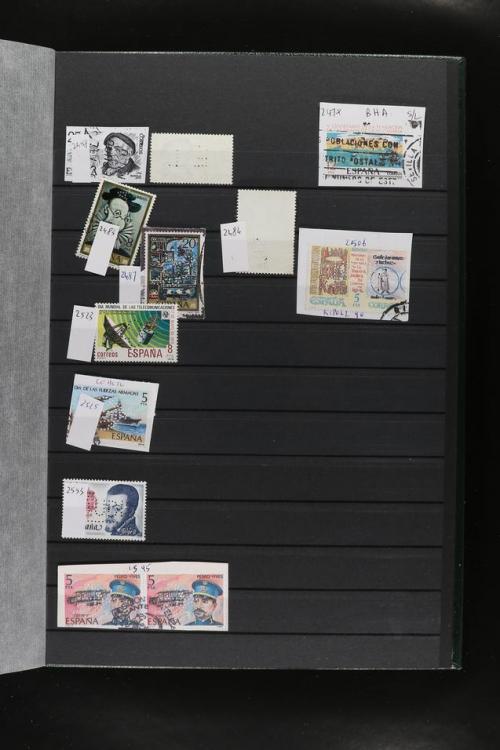 ° ✉ ESPAÑA. PERFORADOS (PERFINS). Colección de 1880 a 1980. 