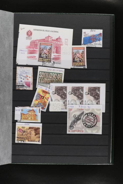 ° ✉ ESPAÑA. PERFORADOS (PERFINS). Colección de 1880 a 1980. 