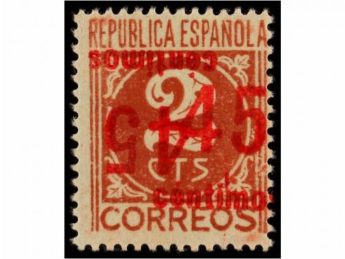 * ESPAÑA. Ed. 744hcca. 45 cts. s. 2 cts. castaño. Tres sello