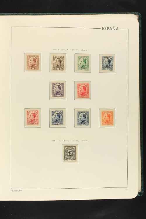 LOTES y COLECCIONES. ESPAÑA. Colección de 1900 a 1949 en dos