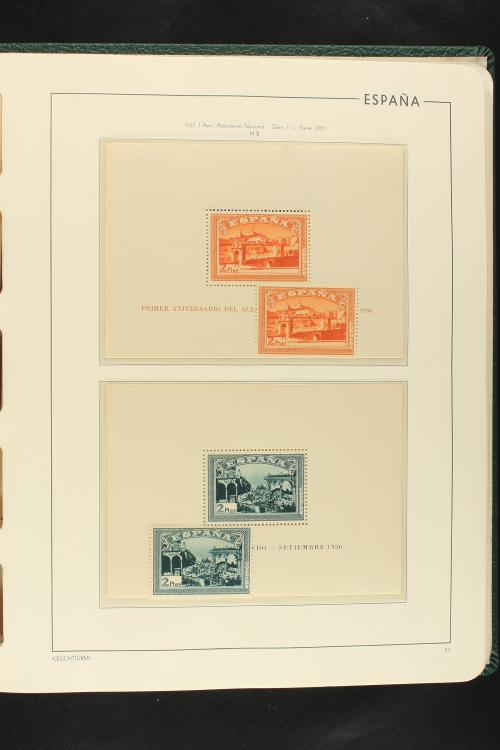 LOTES y COLECCIONES. ESPAÑA. Colección de 1900 a 1949 en dos