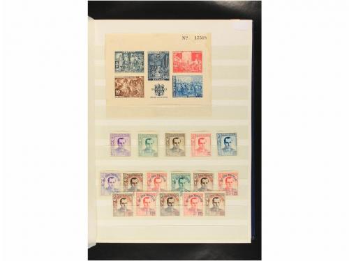 LOTES y COLECCIONES. ESPAÑA VARIOS. Colección de Ayuntamient