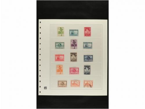 LOTES y COLECCIONES. ESPAÑA. Hojas de album conteniendo vari