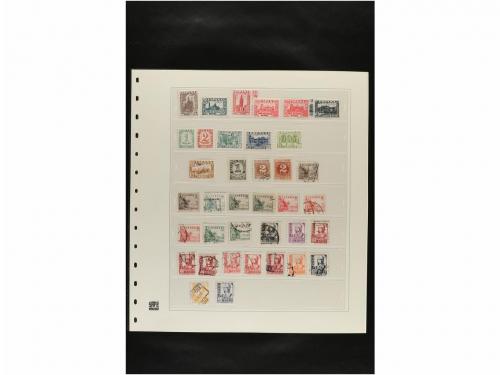 LOTES y COLECCIONES. ESPAÑA. Hojas de album conteniendo vari