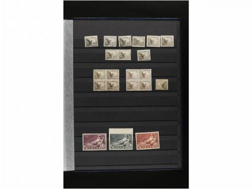 LOTES y COLECCIONES. ESPAÑA. Clasificador con sellos nuevos 