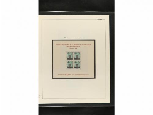 LOTES y COLECCIONES. ESPAÑA. Colección de 1909 a 1949 con Ay