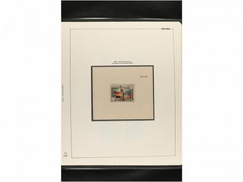 LOTES y COLECCIONES. ESPAÑA. Colección de 1909 a 1949 con Ay