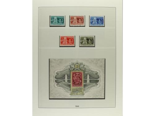 LOTES y COLECCIONES. HUNGRÍA. Colección montada en 2 álbumes