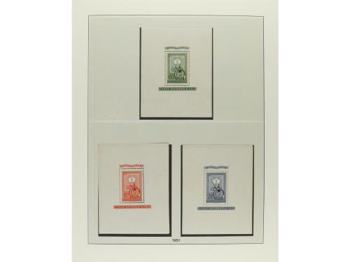 LOTES y COLECCIONES. HUNGRÍA. Colección montada en 2 álbumes