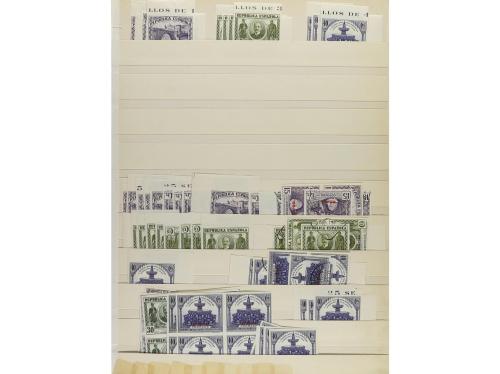 LOTES y COLECCIONES. ESPAÑA VARIOS. Pequeño stock montado en