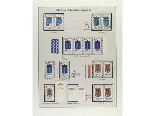 ESPAÑA. Ed. 1406/1704. ESCUDOS. Siete páginas de álbum con d