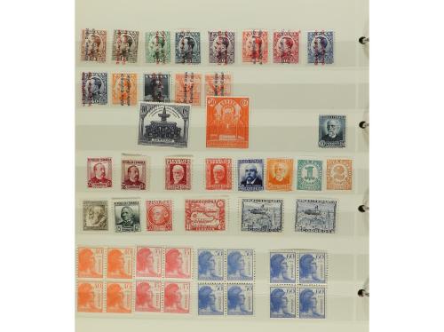 LOTES y COLECCIONES. ESPAÑA. Clasificador conteniendo sellos